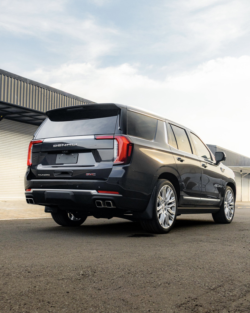 GMC Yukon Denali (2025) - Full-Size Luxury SUV - Image 2