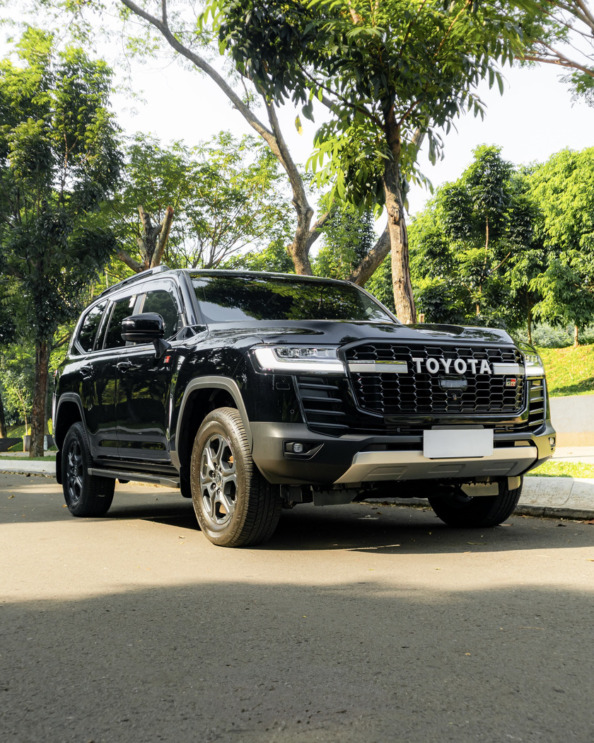Land Cruiser 300 GR Sport